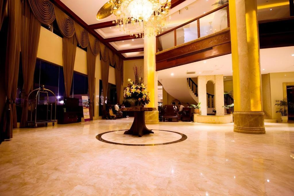 San Jiang Grand Hotel В'єнтьян Екстер'єр фото