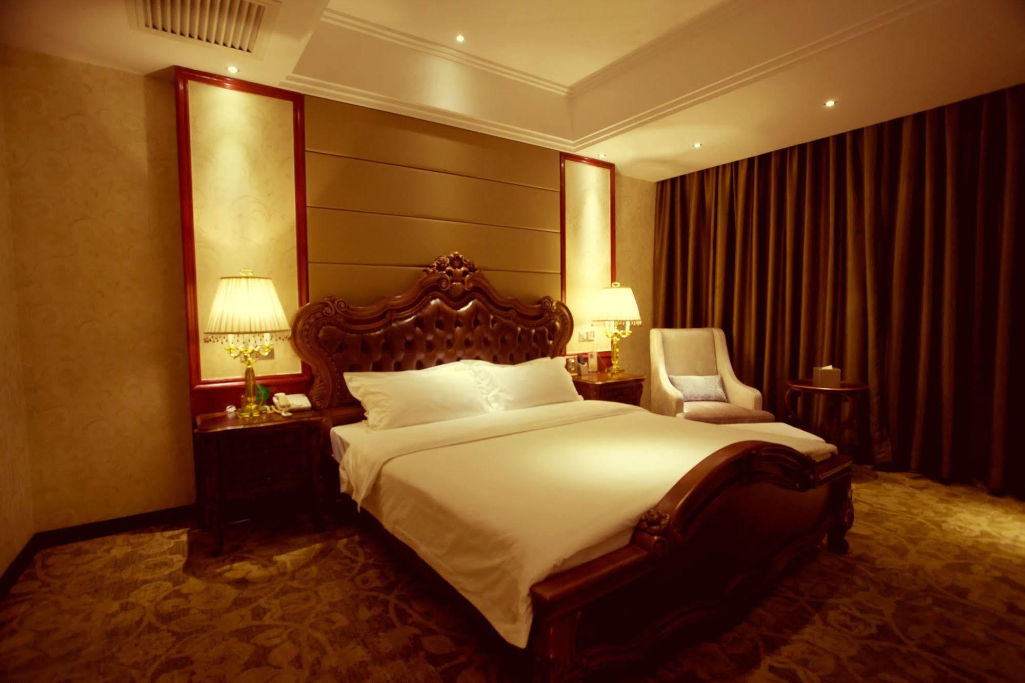 Sanjiang Grand Hotel В'єнтьян Екстер'єр фото